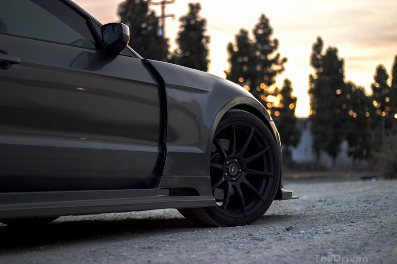 APR Ford Mustang 5.0 GT front wheel APR Ford Mustang 5.0 GT Grey modbargains
