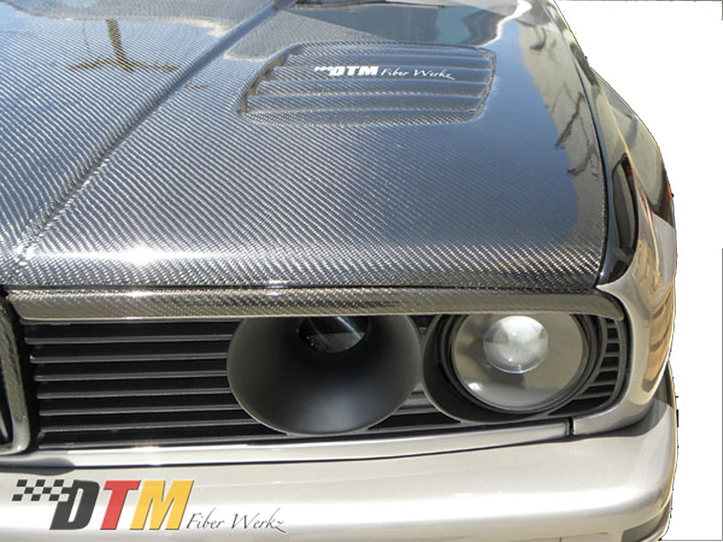DTM Fiber Werkz BMW E30 Eyebrows in CFRP DTM Fiber Werkz BMW E30 Eyebrows in CFRP