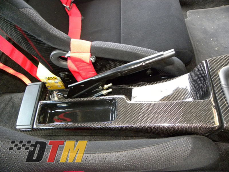 DTM Fiber Werkz BMW E30 Carbon Fiber Center Console 5 DTM Fiber Werkz BMW E30 Carbon Fiber Center Console 5