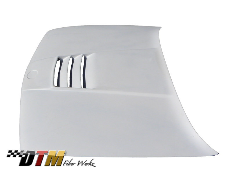 DTM Fiber Werkz BMW E30 M1 Style Vented Hood View 3 DTM Fiber Werkz BMW E30 M1 Style Vented Hood View 3
