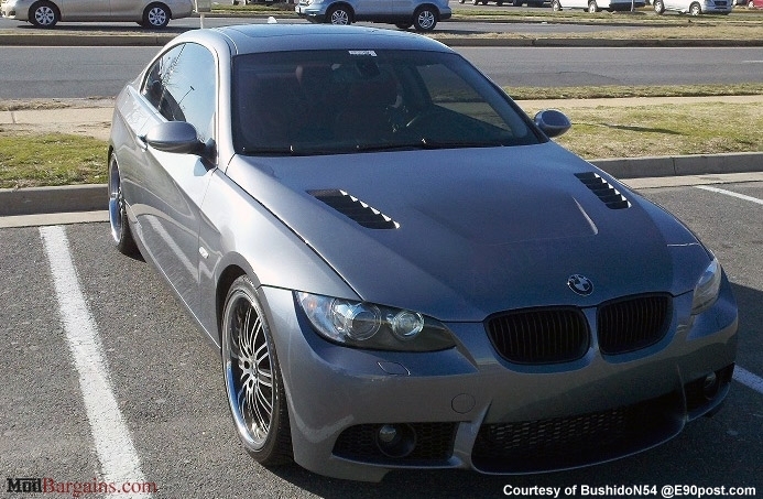 BMW E92 328i 335i Carbon Fiber Vented Hood BMW E92 328i 335i Carbon Fiber Vented Hood