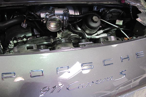 Plunum Intake Installed in Porsche Carrera Plunum Intake Installed in Porsche Carrera